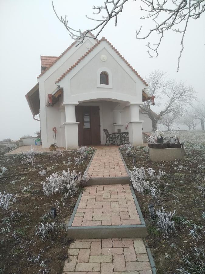 Casa Beata Villa Lesencetomaj ภายนอก รูปภาพ