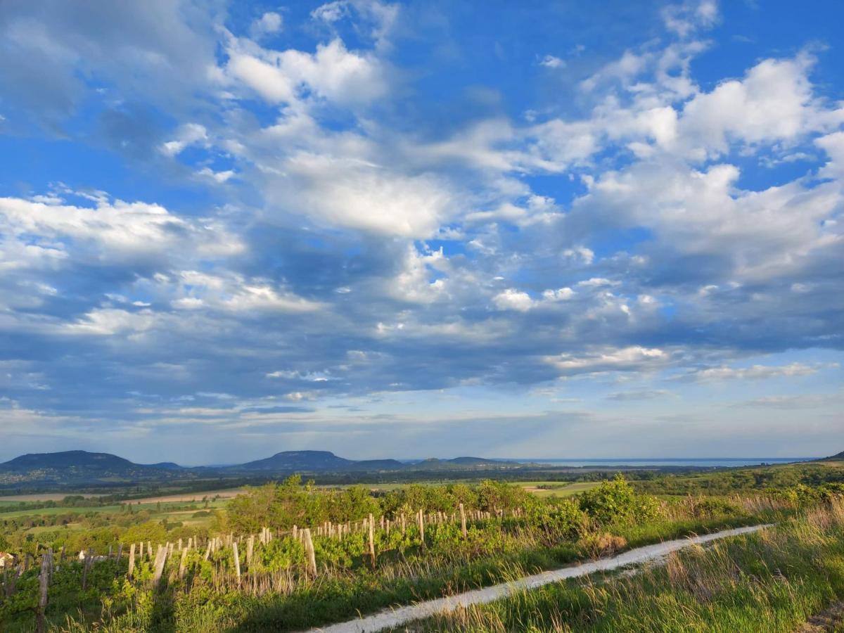 Casa Beata Villa Lesencetomaj ภายนอก รูปภาพ