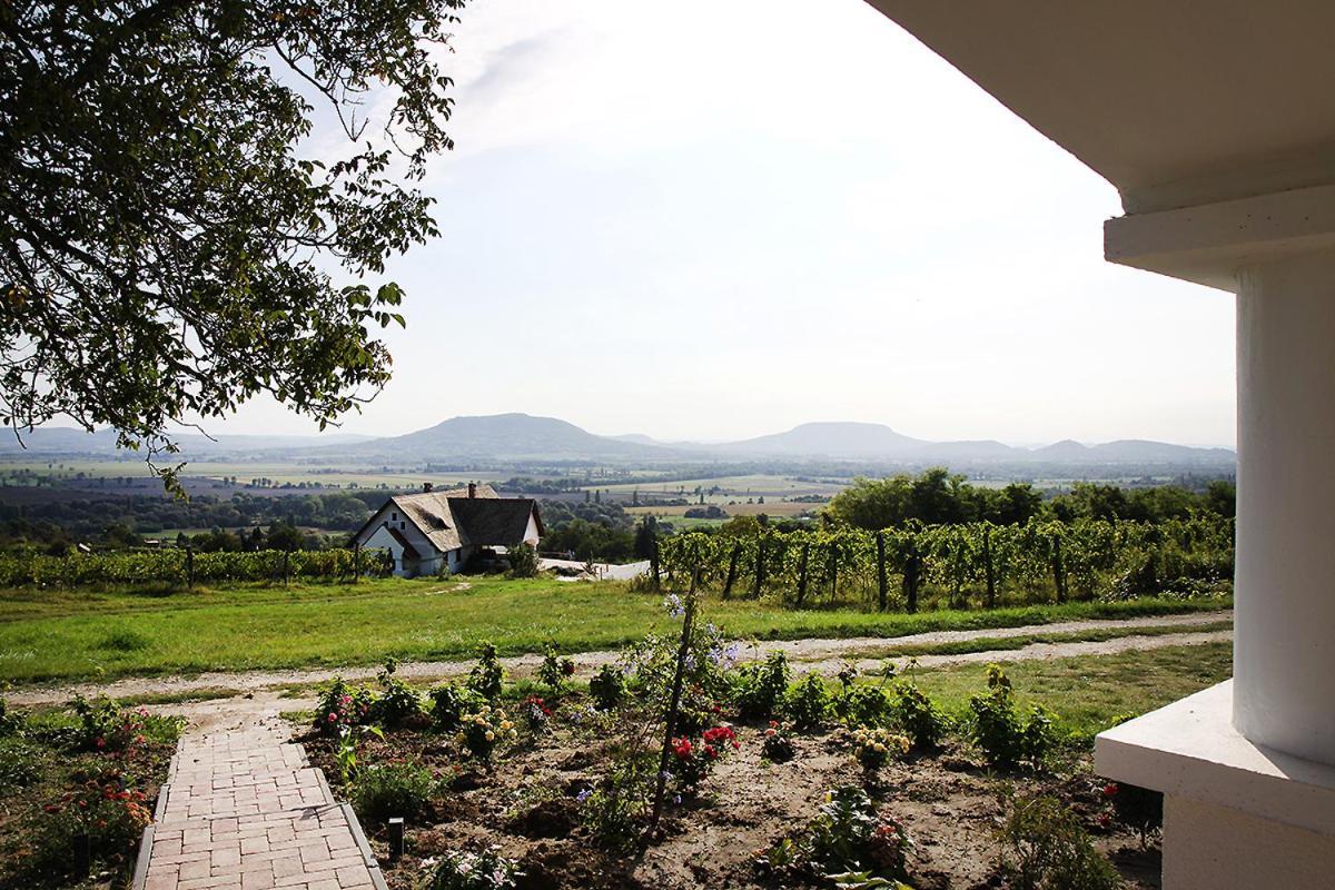 Casa Beata Villa Lesencetomaj ภายนอก รูปภาพ